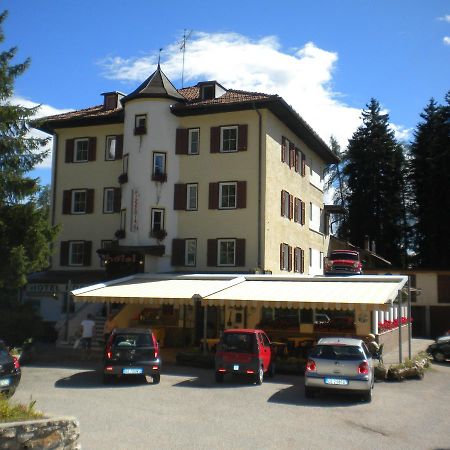 Hotel Roen Ruffre-Mendola Экстерьер фото