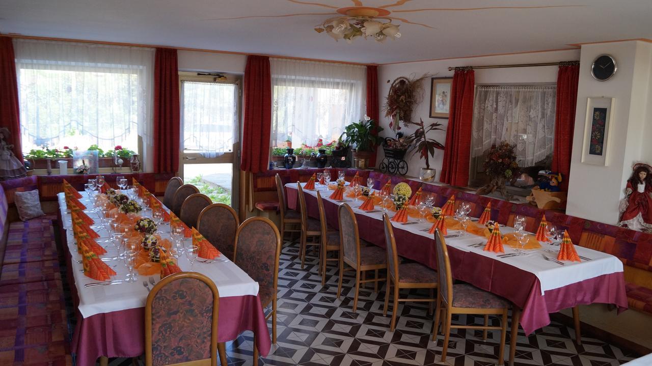 Hotel Roen Ruffre-Mendola Экстерьер фото