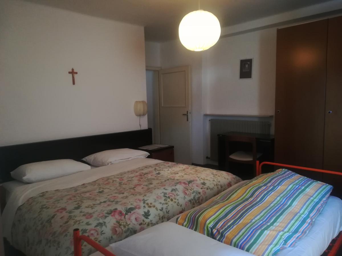 Hotel Roen Ruffre-Mendola Экстерьер фото