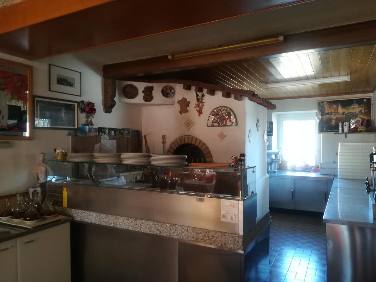 Hotel Roen Ruffre-Mendola Экстерьер фото